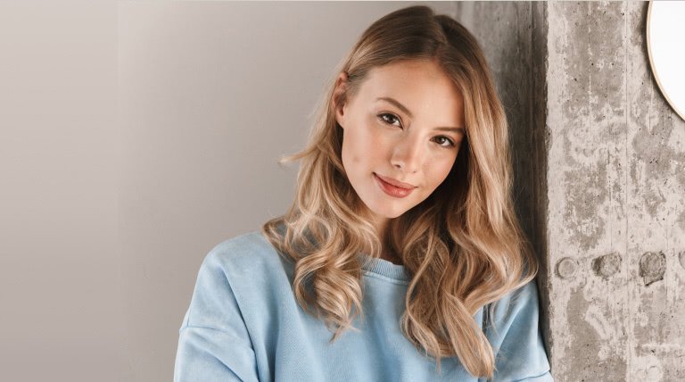 Блонд с темными корнями [холодный, пепельный] – затемнение корней у ...