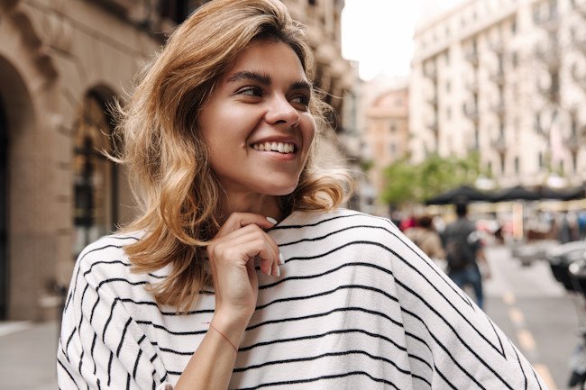 Как сделать пушистые волосы прямыми и гладкими