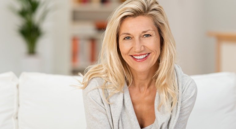 Kraska sedykh volos 768x420 Article Header  Image mob