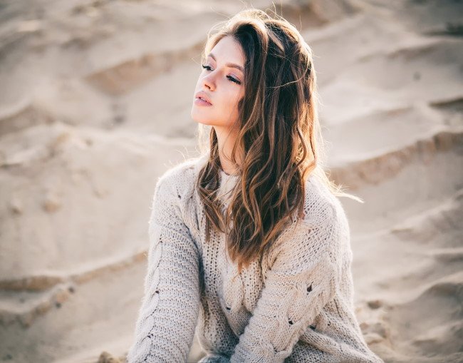 Мелирование на черные волосы средней длины