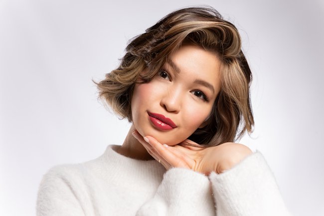 девушка в свитере