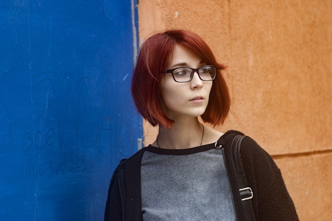 Короткая стрижка каре на рыжих волосах