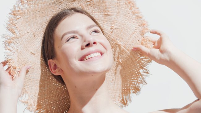 Девушка в шляпе