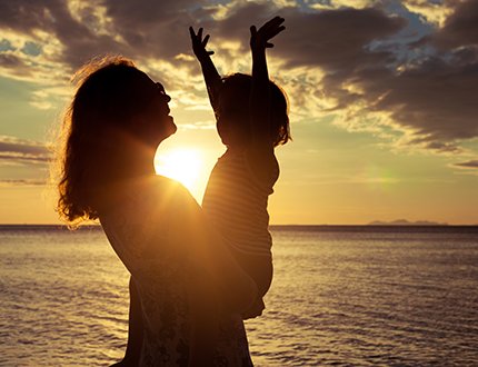 Как выбирать солнцезащитные средства для детей