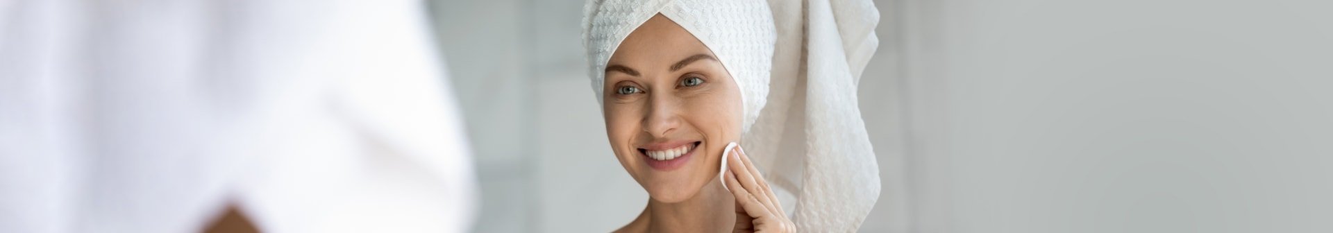 Ukhod zhirnaya kozha 1920x336 Article Header Image desctop